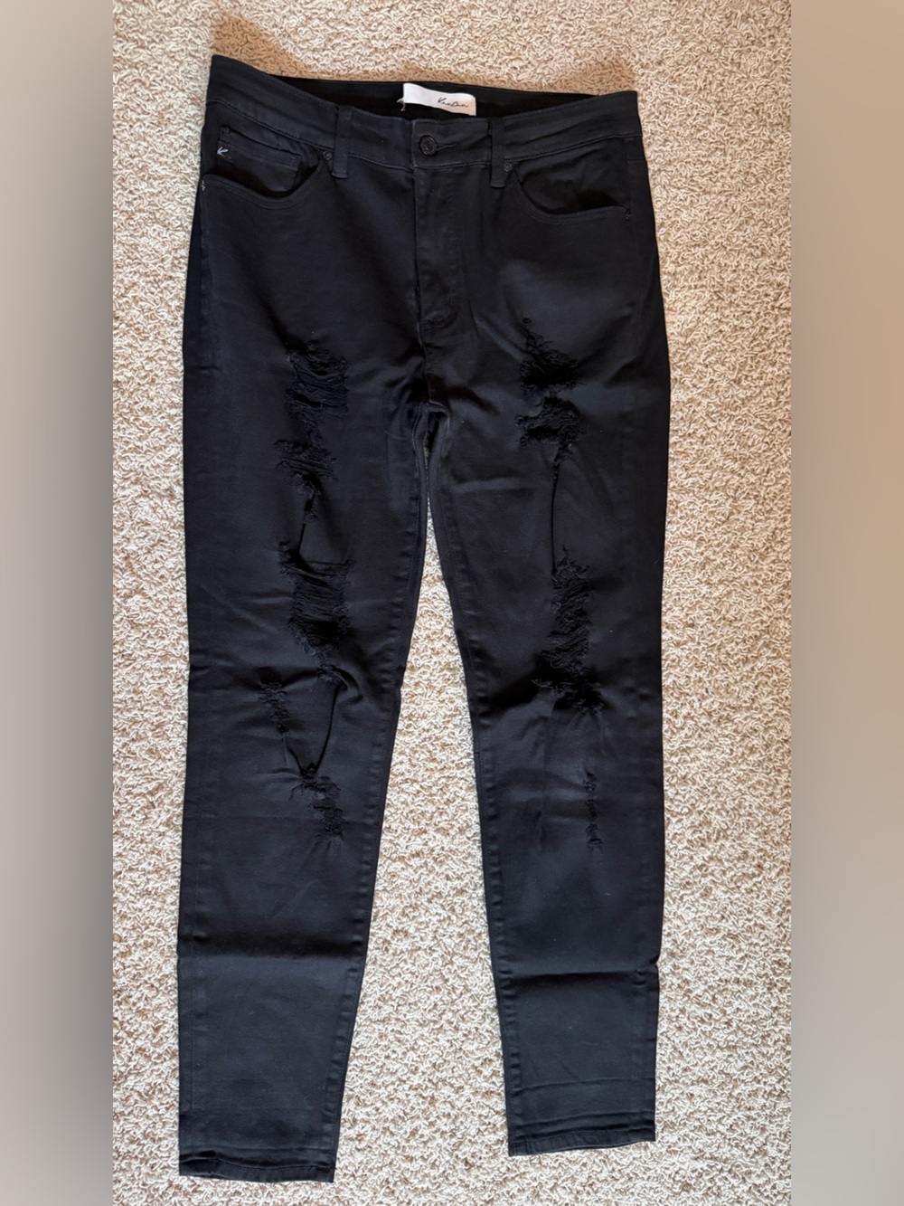 Black ripped jeans. Very good condition. Hardly worn.
